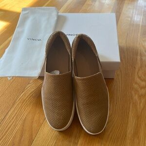 Vince Warren slip on sneakers